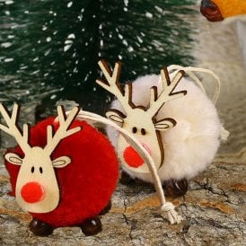 Wooden reindeer Red or Cream NH3839339